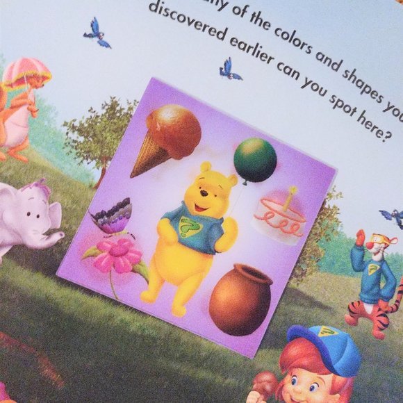 Tigger and Pooh Colors and Shapes Discover Disney kids book holographs like new - Picture 2 of 8